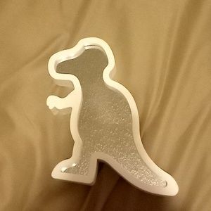 Dinosaur mirrors